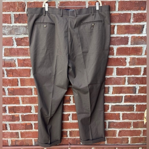 Roundtree and Yorke TravelSmart Dress Pants- Size 46x29 - Picture 4 of 6